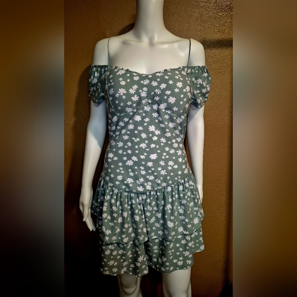 Derek Heart White and Green Puff Sleeve Mini Sundress NWT. Size Lg